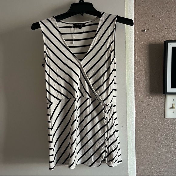 Banana Republic top - Picture 2 of 4